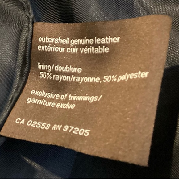 Danier woman’s Mid Legnth, blue suede Button Up jacket, Xl - Picture 12 of 13